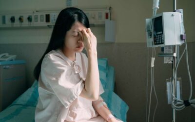 How often are headaches seen in the emergency room?